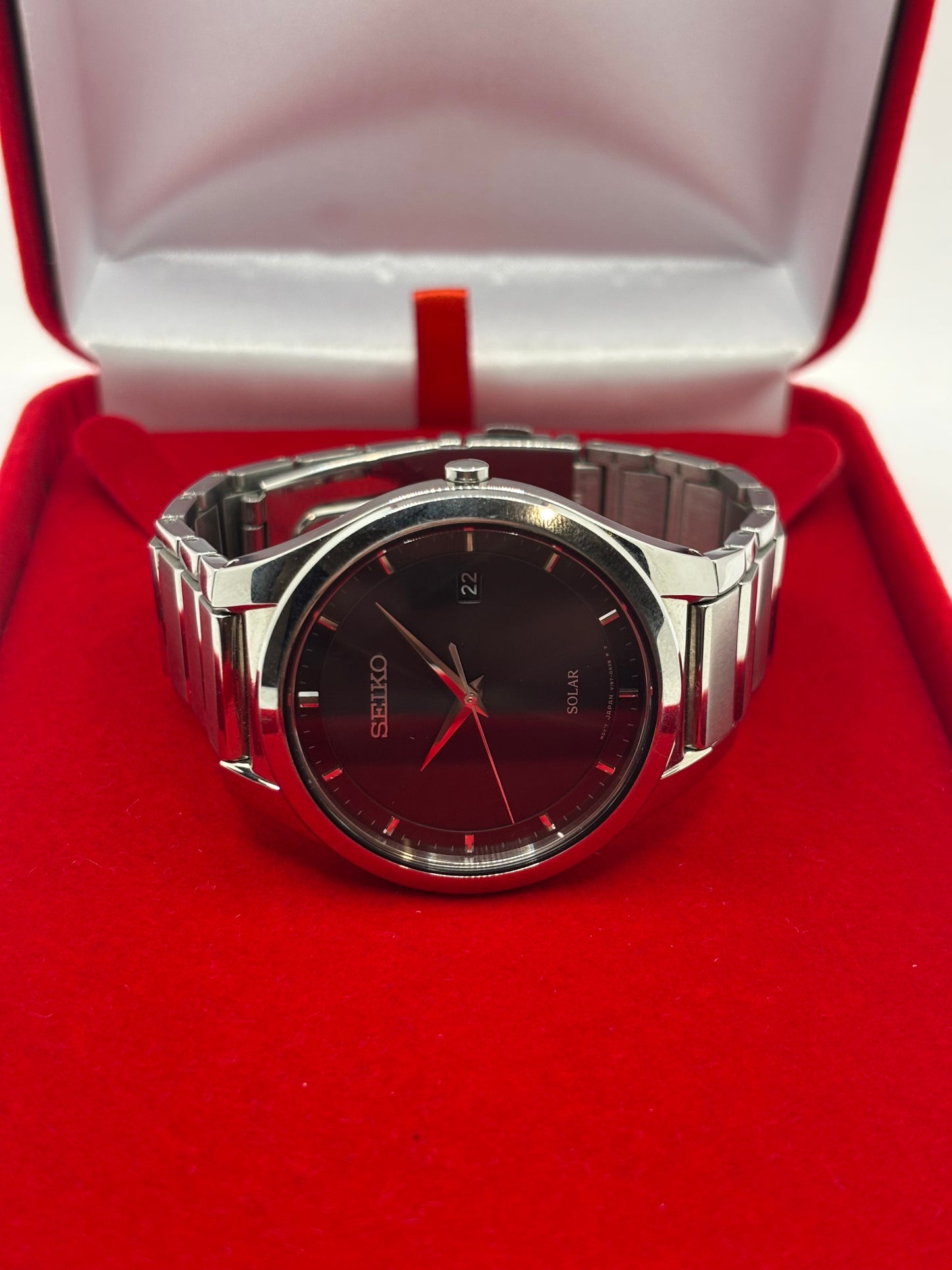 Seiko SNE241 Men’s Solar Quartz Watch Black Dial 37mm Stainless