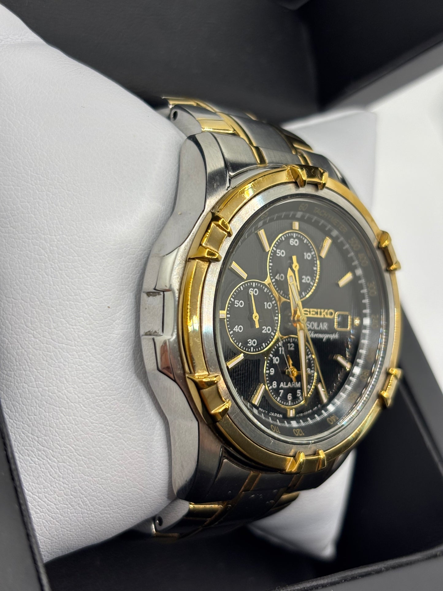 Seiko Solar Chronograph Two Tone Black Dial Tachymeter Alarm 100m