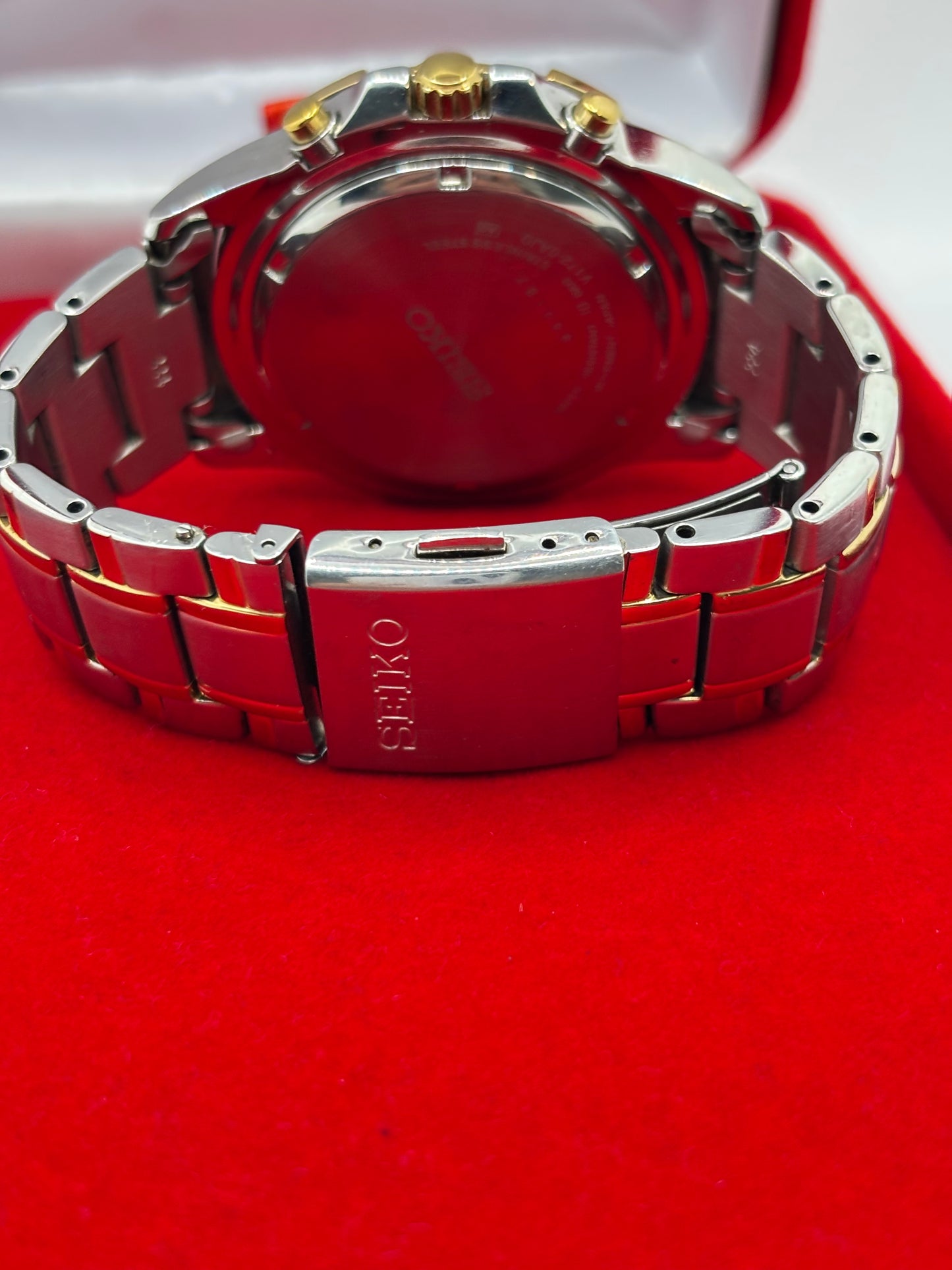 Seiko Solar Chronograph Two Tone Black Dial Tachymeter Alarm 100m