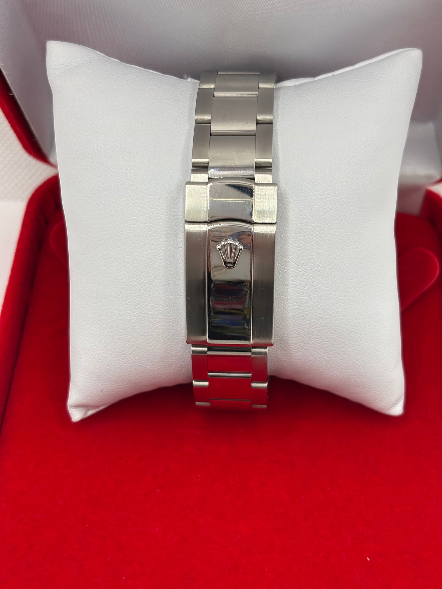 Rolex Datejust II 116300 – 41mm Black Dial Stainless Steel Watch (2016, Box Included)